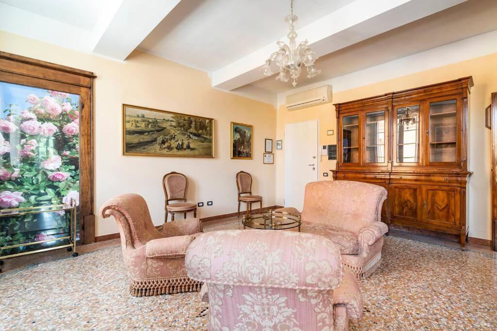 Elegant Apt, Wi-Fi And Garden Apartment Bologna Luaran gambar