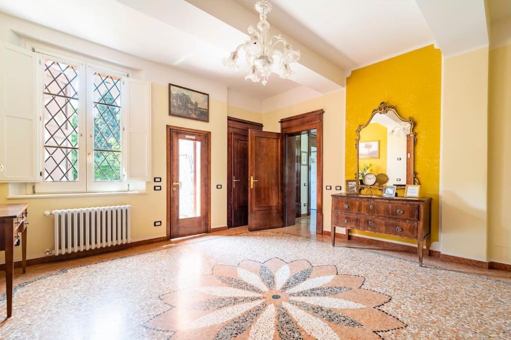 Elegant Apt, Wi-Fi And Garden Apartment Bologna Luaran gambar