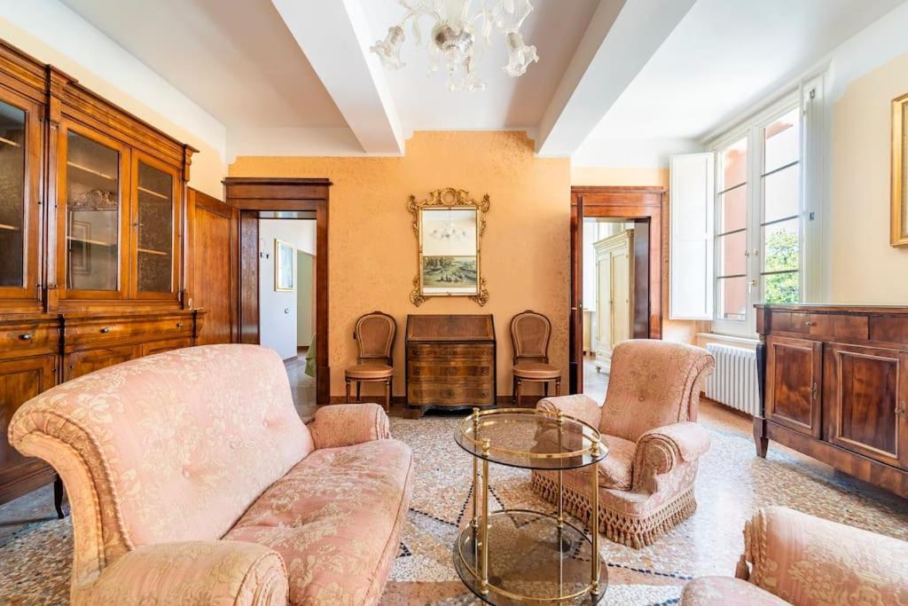Elegant Apt, Wi-Fi And Garden Apartment Bologna Luaran gambar